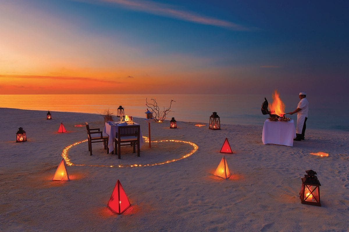 cena en la playa lugares románticos de cancún