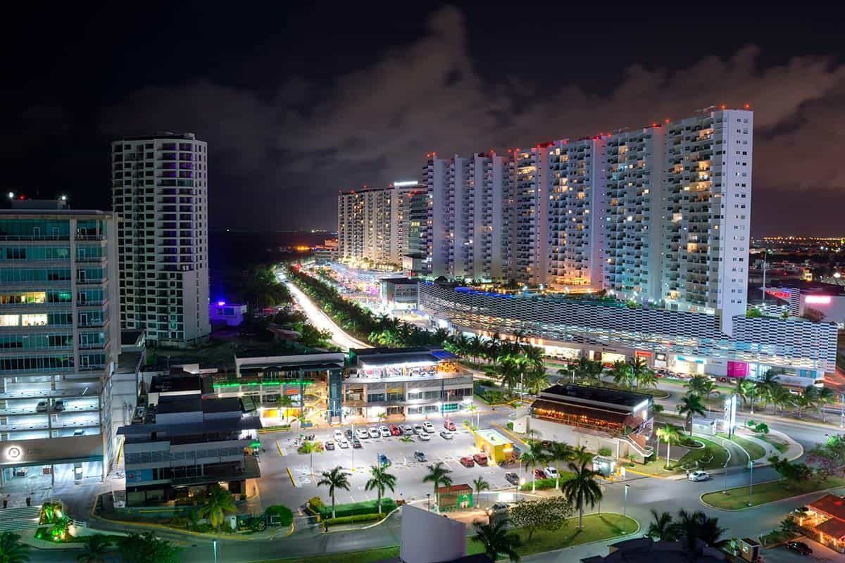 centros comerciales en Cancún