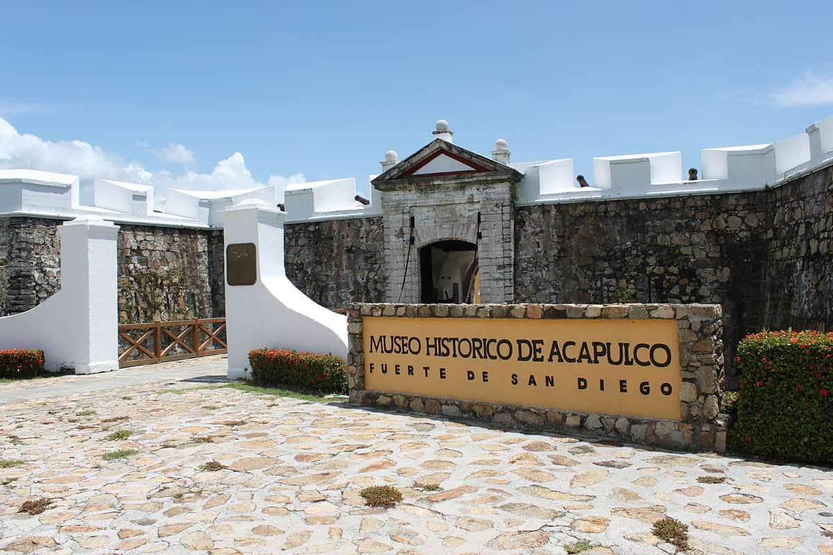 Lugares románticos en Acapulco, fuerte de san diego