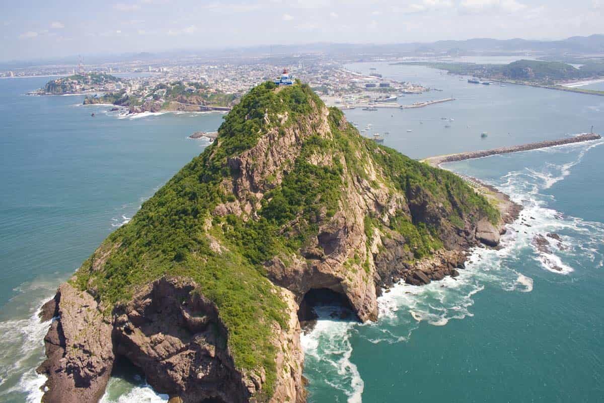 isla de la piedra una de las islas privadas en acapulco