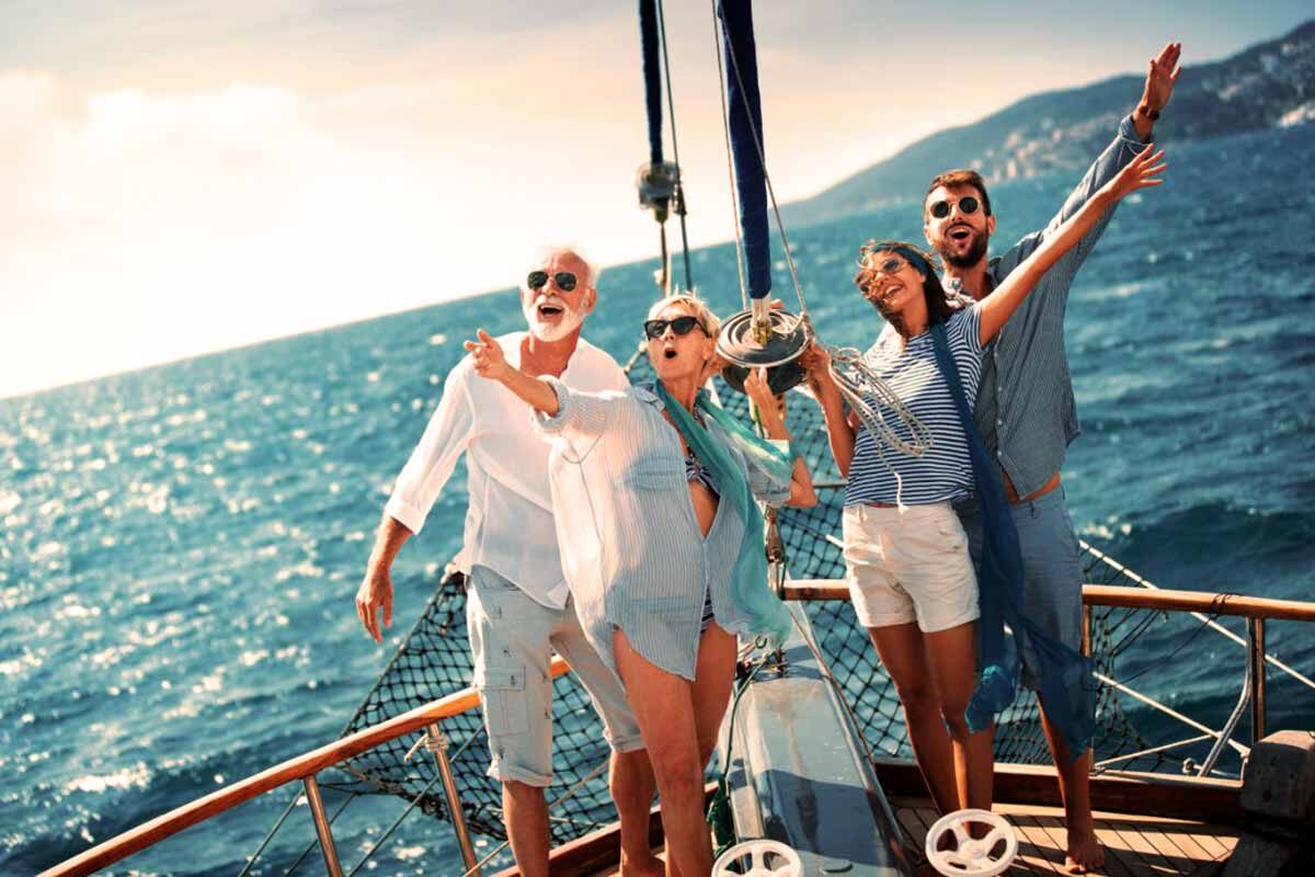 paseos-en-barco-en-cancún-disfruta-con-toda-tu-familia